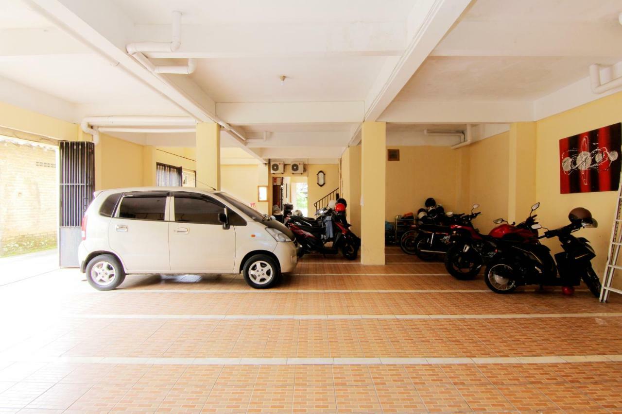 Hotel Jj House Gejayan Kejayan Exterior foto